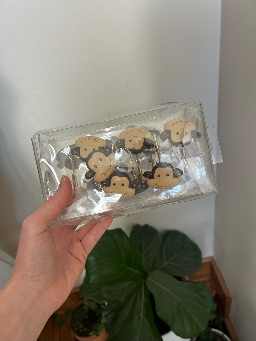 Y2K Cute Monkey Shower Hooks Bobby Jack style 
Beige and Brown